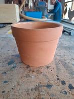 Gezocht. Terracotta bloempotten.  Ongeveer 15cm hoog., Tuin en Terras, Bloempotten, Ophalen, Gebruikt, Rond, Terracotta