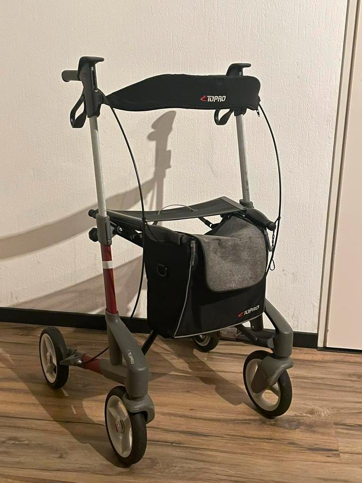 Rollator Topro Troja 5G Maat M Rood Lichtgewicht Rolator, Diversen, Rollators, Gebruikt, Lichtgewicht, Opvouwbaar, Ophalen