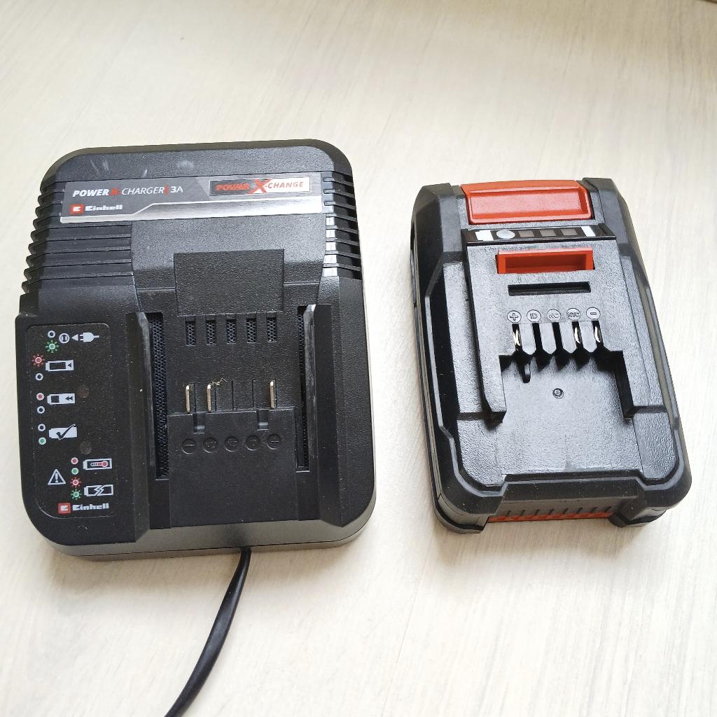 Einhell Power X-Change accu met lader 2.0 Ah / 18 V, Ophalen, Gebruikt