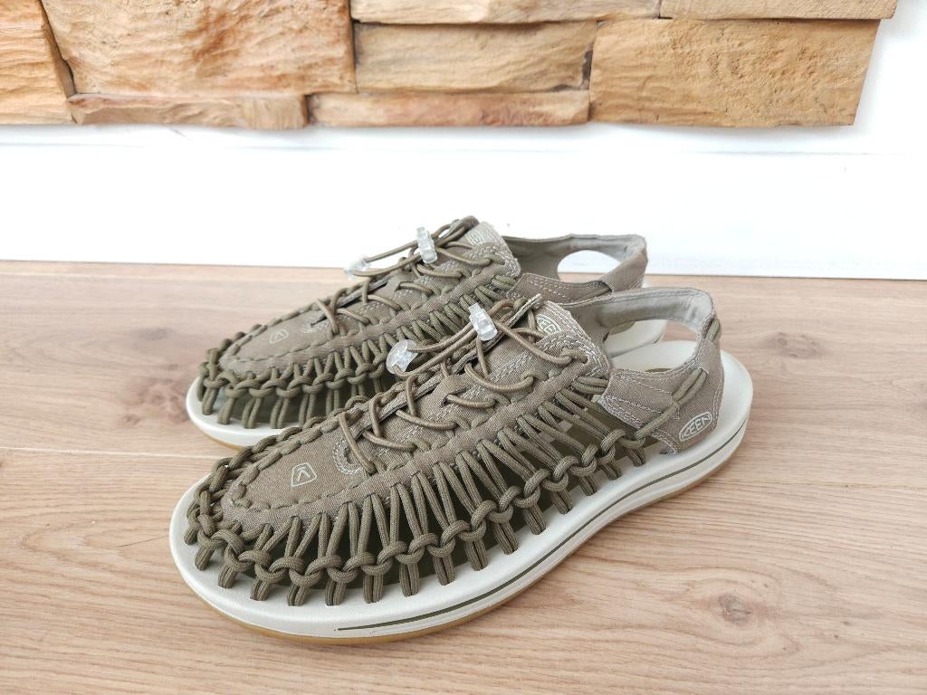 KEEN Uneek sandalen Timberwolf Nieuw! maat 43 slippers, Sandalen, Overige kleuren, Nieuw, Ophalen of Verzenden