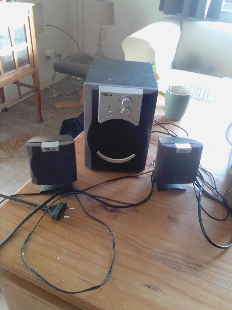 PC speaker Trust 2.1, Computers en Software, Pc speakers, Ophalen, Zo goed als nieuw, Audiokanaal 2.1, TRUST