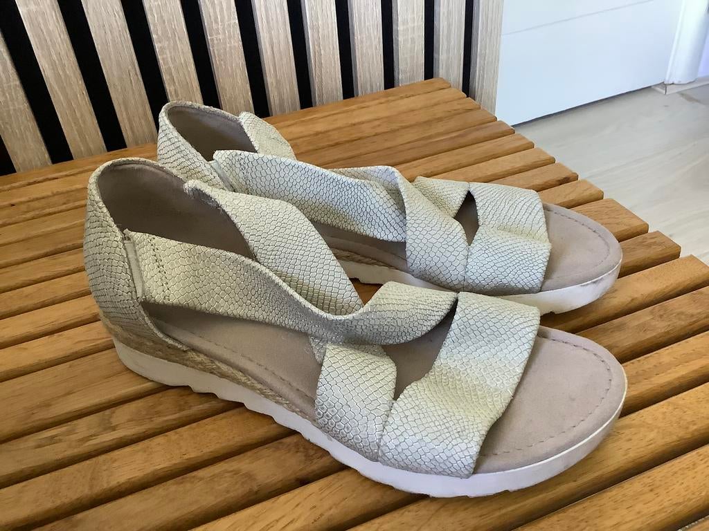 Gabor Sandalen maat 37.5 G, Kleding | Dames, Schoenen, Ophalen of Verzenden, Zo goed als nieuw, Beige, Sandalen of Muiltjes