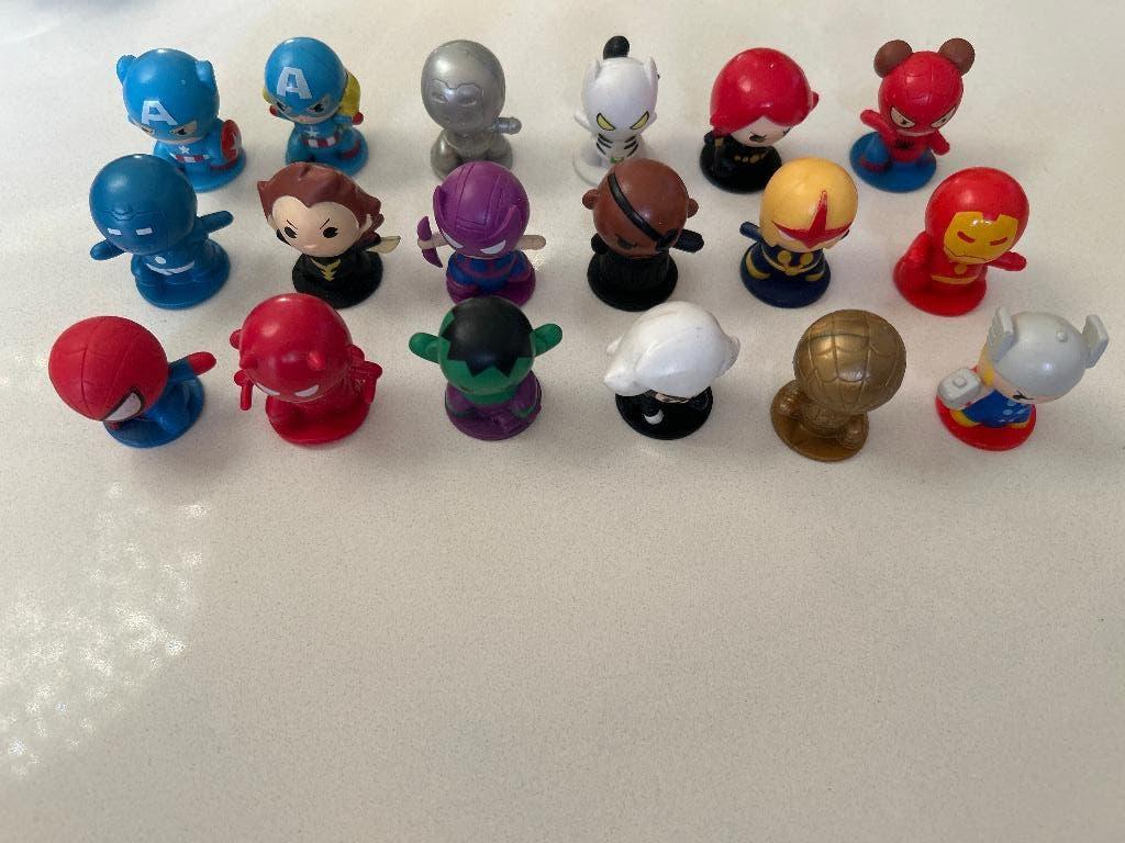 Set Marvel figuren 18x + zuignap: Spider Man, Hulk, Iron Man, Ophalen of Verzenden, Zo goed als nieuw