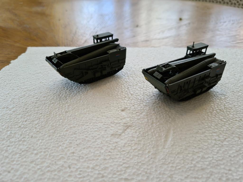 Roco Mini Tanks - Twee gedetailleerde militaire voertuigen, Overige merken, Gebruikt, Ophalen of Verzenden, Tank
