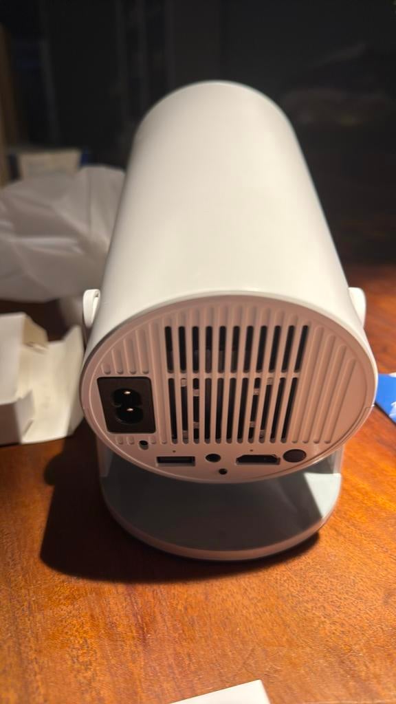 Compacte LED Beamer / Projector met afstandsbediening, Audio, Tv en Foto, Beamers, Ophalen of Verzenden, Nieuw, LED, Overige resoluties