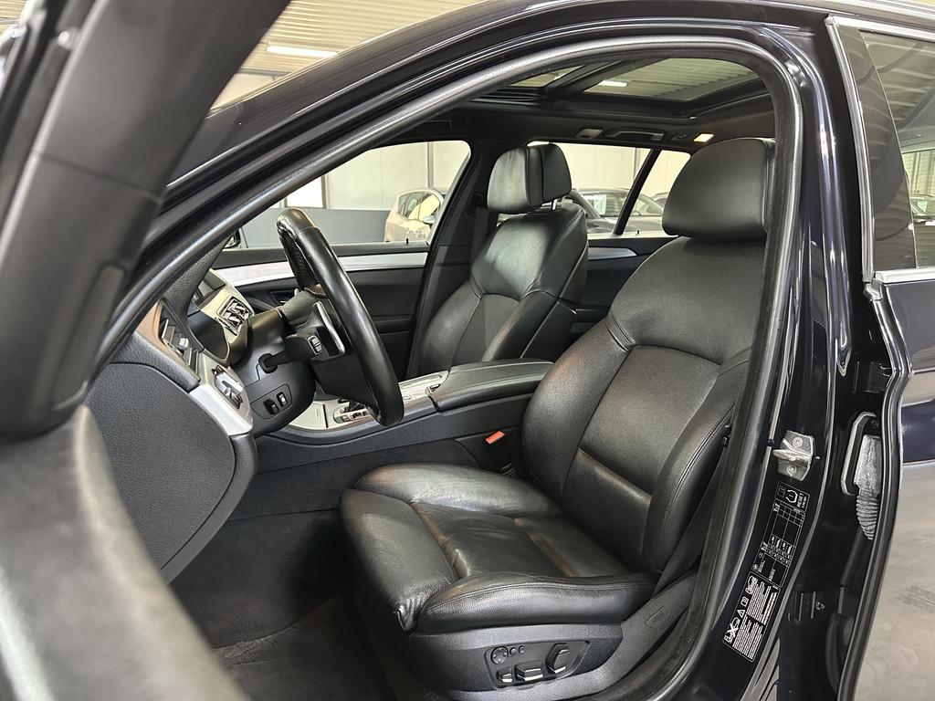 BMW 5 Serie Touring M550xd 381pk | Pano | Head-up | Trekhaak, Auto's, Automaat, 12 maanden, Gebruikt, 2993 cc
