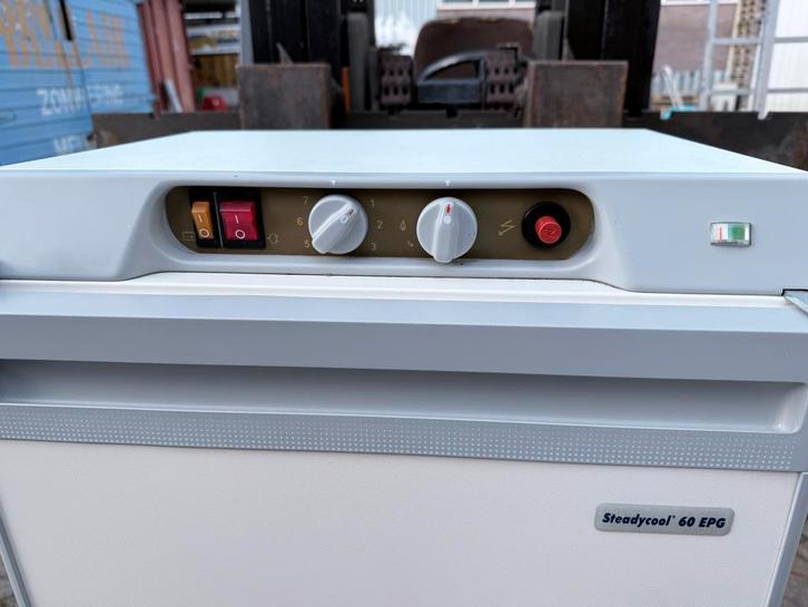 Steadycool 60 EPG Camper/Caravan Koelkast Gas/12V/220V, Witgoed en Apparatuur, Koelkasten en IJskasten, Zo goed als nieuw, Zonder vriesvak