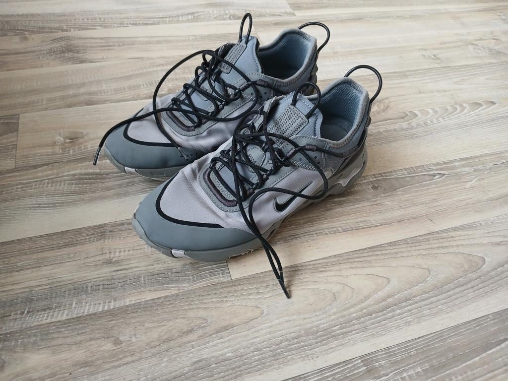 Nike maat 43, Ophalen of Verzenden, Zo goed als nieuw, Zwart