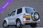 Mitsubishi Pajero 3.5 V6/Short Body/203PK/Camera/Leer/Trekhk, Automaat, Gebruikt, Bedrijf, Zilver of Grijs
