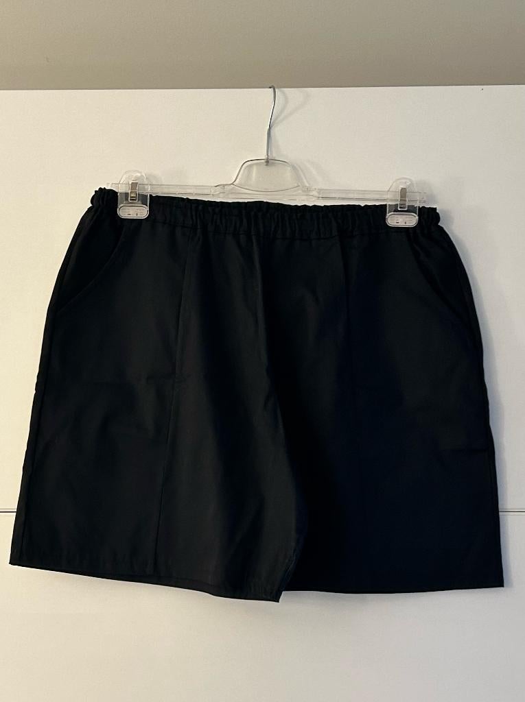 Zwarte short, Kort, Zwart, Maat 42/44 (L), Ophalen of Verzenden