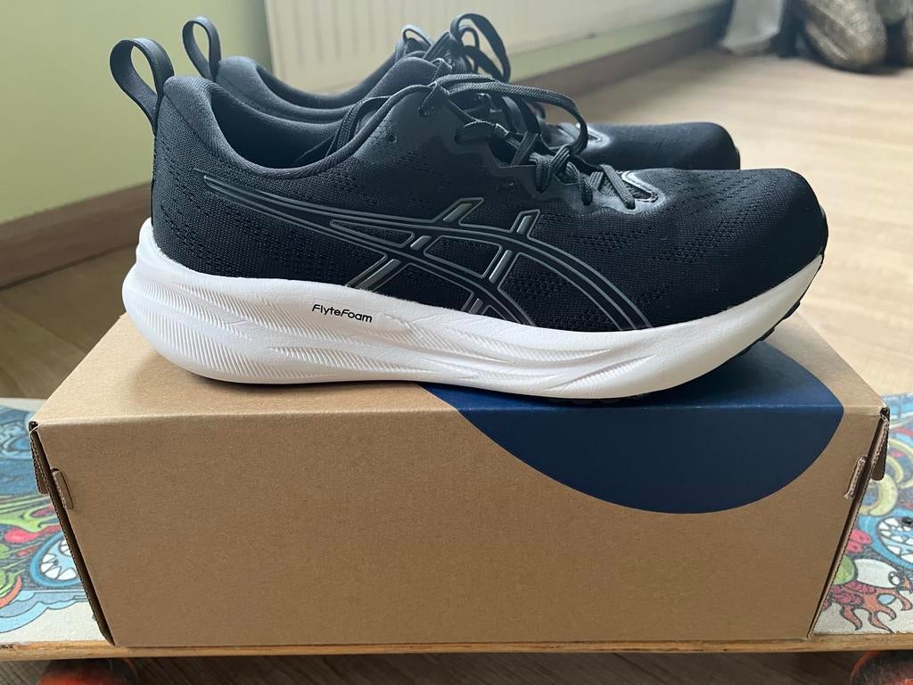 Asics GEL-PULSE 16 zwart, maat 39 (40.5, 7), Sport en Fitness, Loopsport en Atletiek, Ophalen of Verzenden, Zo goed als nieuw