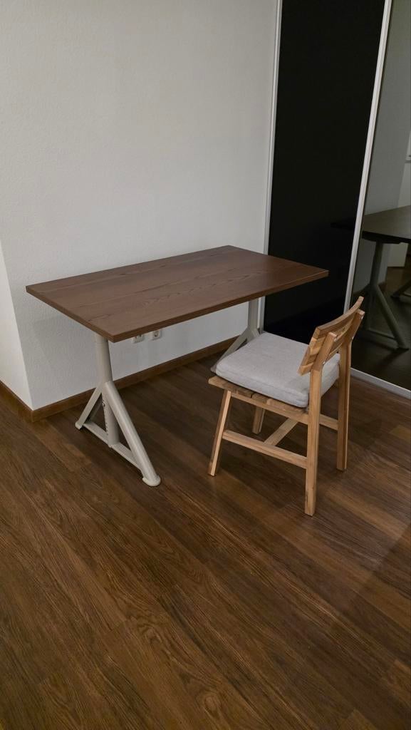 IKEA Idåsen bureau bruin/beige + stoel, Huis en Inrichting, Bureaus, Ophalen, Gebruikt, 120 cm, Metaal