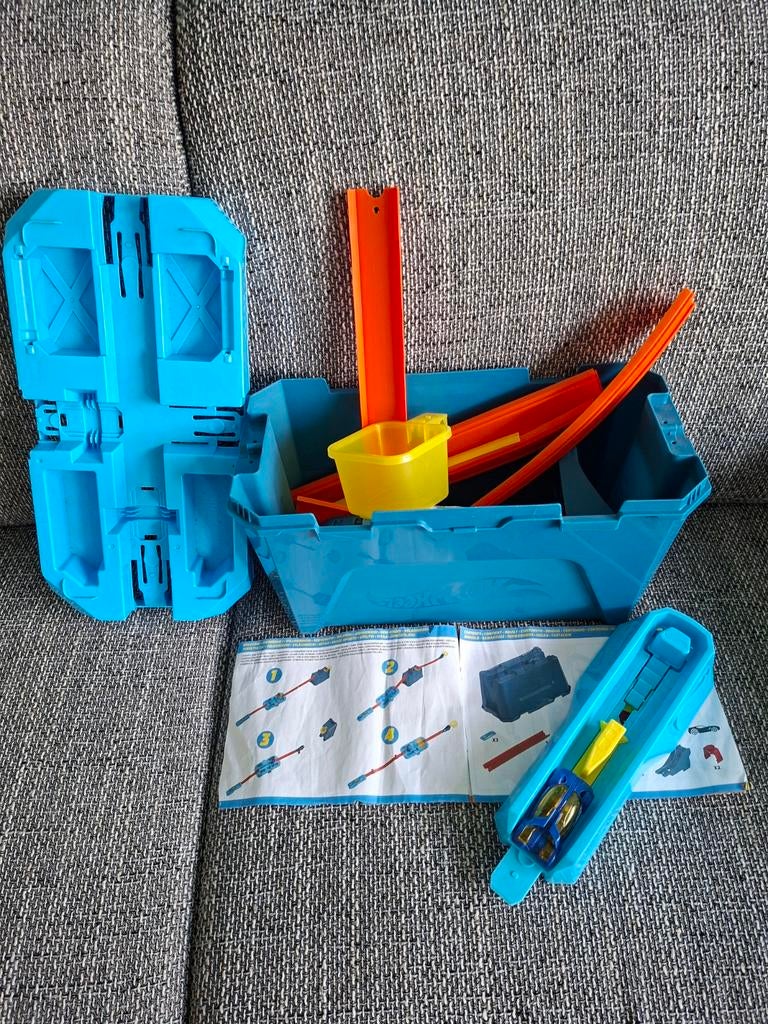 Hot Wheels Racebaan met Opbergbox en Handleiding, Ophalen, Onderdelen, Zelf te bouwen, Zo goed als nieuw