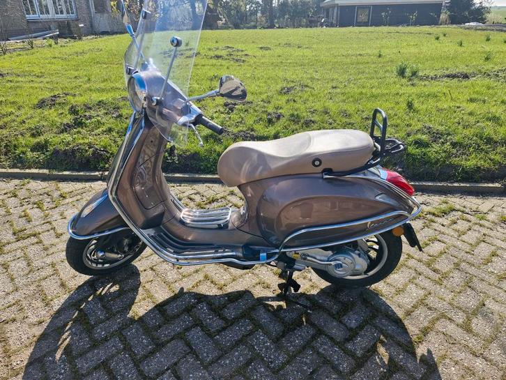 Piaggio Vespa Primavera - 2015, Fietsen en Brommers, Scooters | Vespa, Zo goed als nieuw, Overige modellen, Maximaal 45 km/u, Benzine