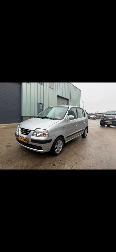 Hyundai Atos 1.1 AUT 2004 Grijs AUTOMAAT LAGE KILOMETERS, Auto's, Euro 5, 31 €/maand, Origineel Nederlands, Atos