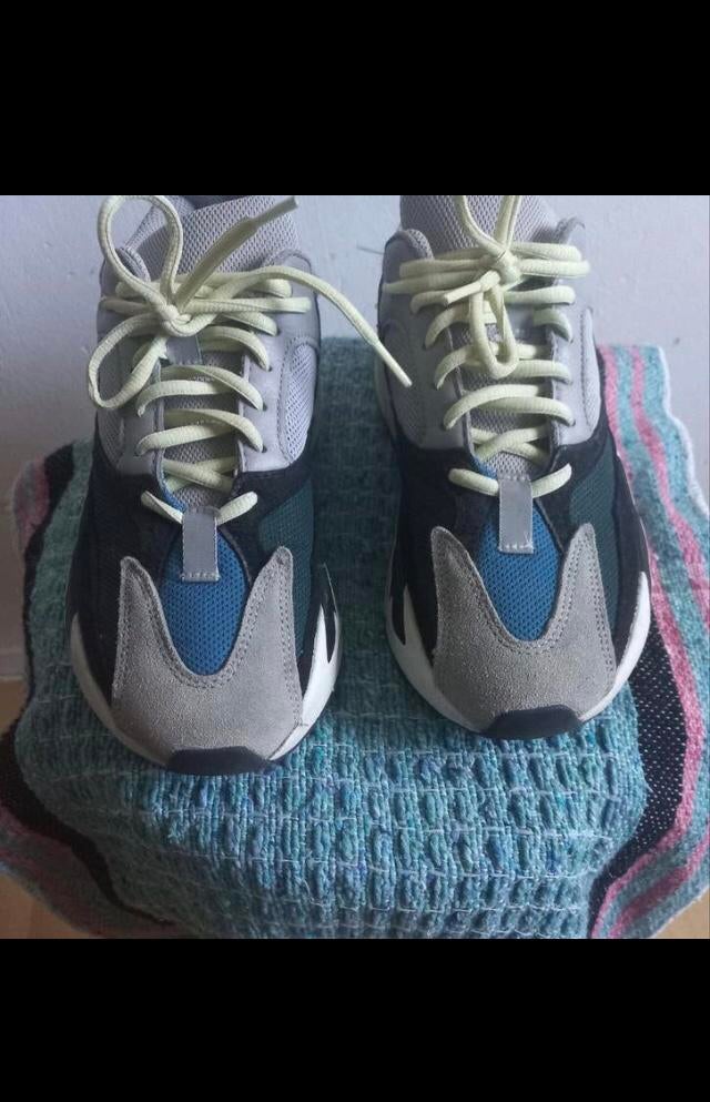Adidas yeezy boost 700 waverunner, Kleding | Heren, Schoenen, Verzenden, Zo goed als nieuw, Overige kleuren