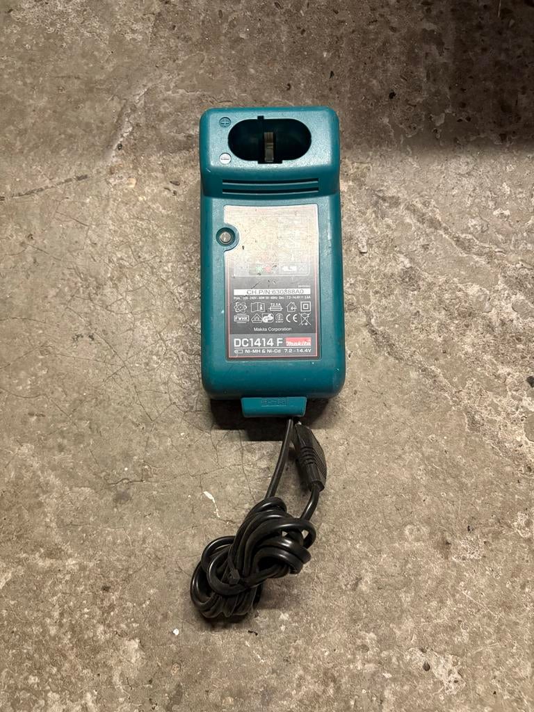 Makita acculader DC1414F, Ophalen, Gebruikt