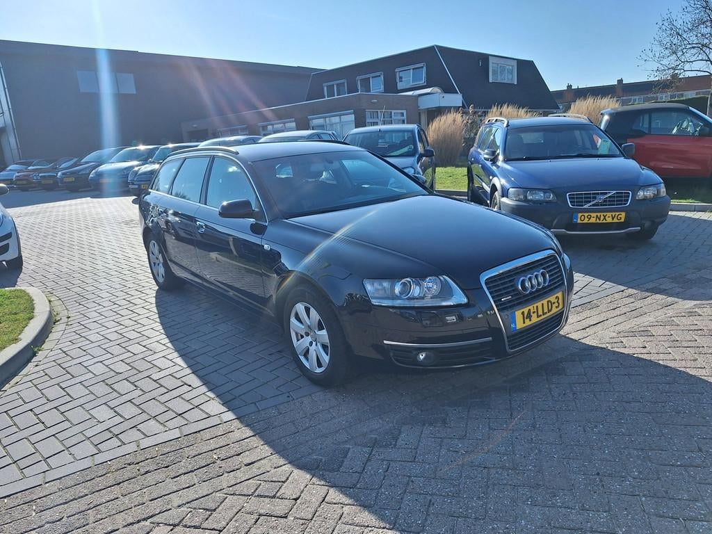 Audi A6 Avant 2.4 quattro Pro Line / Nette auto / APK maart, Auto's, Audi, 1660 kg, Gebruikt, Blauw, Handgeschakeld