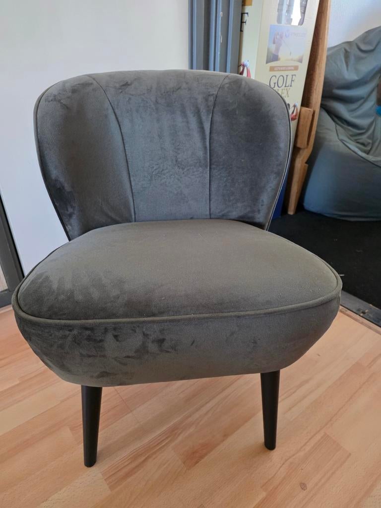 WOOOD Sara Fauteuil - Fluweel Antraciet/Donkergroen, Huis en Inrichting, Fauteuils, Minder dan 75 cm, Ophalen of Verzenden, Zo goed als nieuw