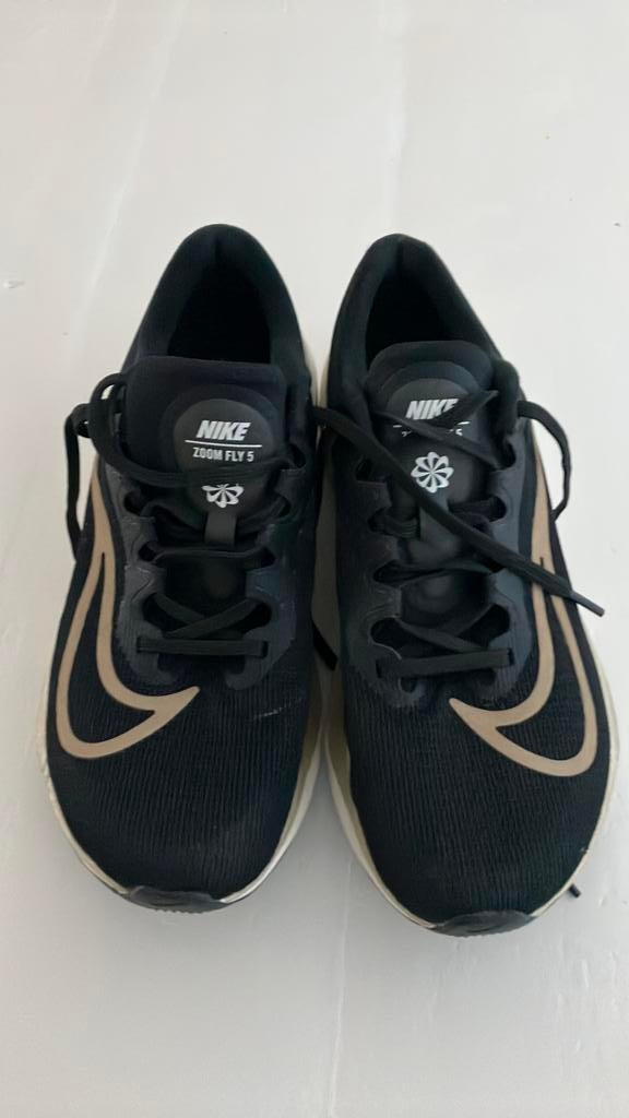 Nike zoomfly 5 maat 41 als nieuw, Sport en Fitness, Loopsport en Atletiek, Ophalen of Verzenden, Zo goed als nieuw, Hardloopschoenen