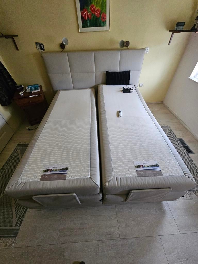 Luxe elektrische boxspring Karlsson (160x200) - zeer netjes, Ophalen of Verzenden, Zo goed als nieuw, Tweepersoons, 160 cm