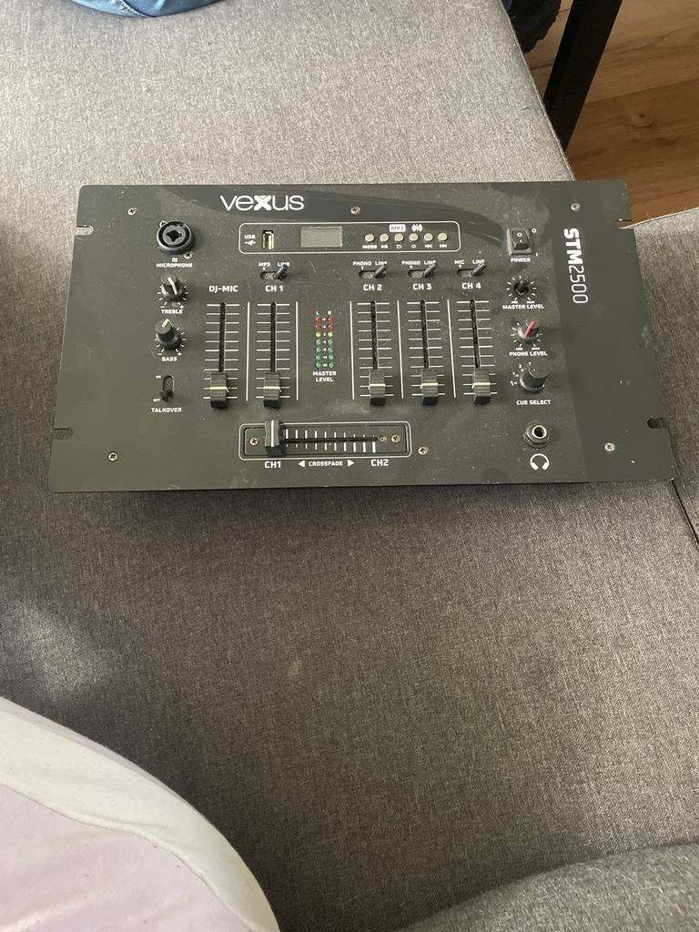 Numark en Vexus mengpanelen - Zo goed als nieuw, Muziek en Instrumenten, Mengpanelen, Ophalen, Zo goed als nieuw, Minder dan 5 kanalen