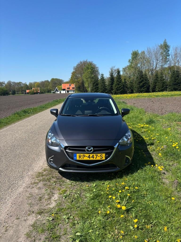 Mazda 2 1.5 Skyactiv-G!! Extreem lage kilometerstand!!, Auto's, Mazda, Voorwielaandrijving, Stof, 4 cilinders, Origineel Nederlands
