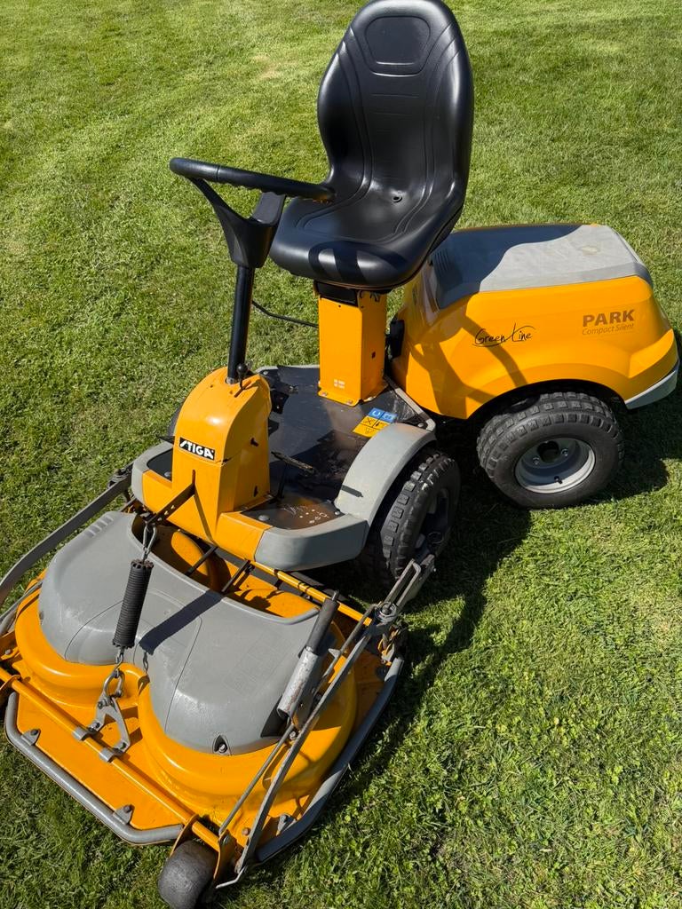 Stiga Park zitmaaier, Ophalen of Verzenden, Zo goed als nieuw