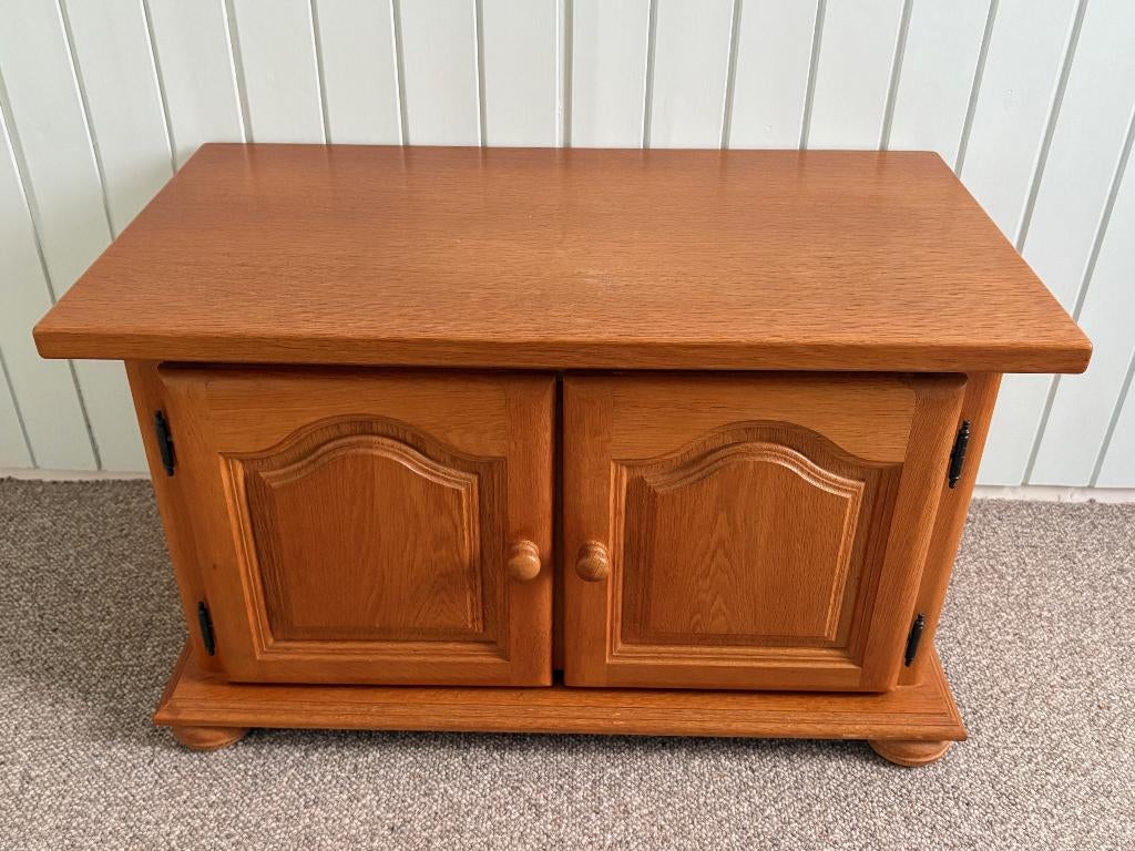 Kastje met 2 deurtjes blank eiken., Ophalen, Gebruikt