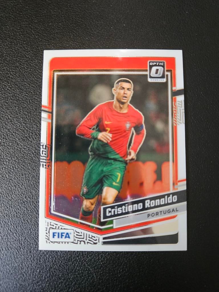 Cristiano Ronaldo Portugal Panini Optic 2023-24, Verzenden, Zo goed als nieuw, Plaatje