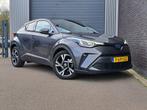 Toyota C-HR 1.8 Hybrid Style Automaat|Camera|Sensor, 4 cilinders, Leder en Stof, 26 km/l, Hybride Elektrisch/Benzine