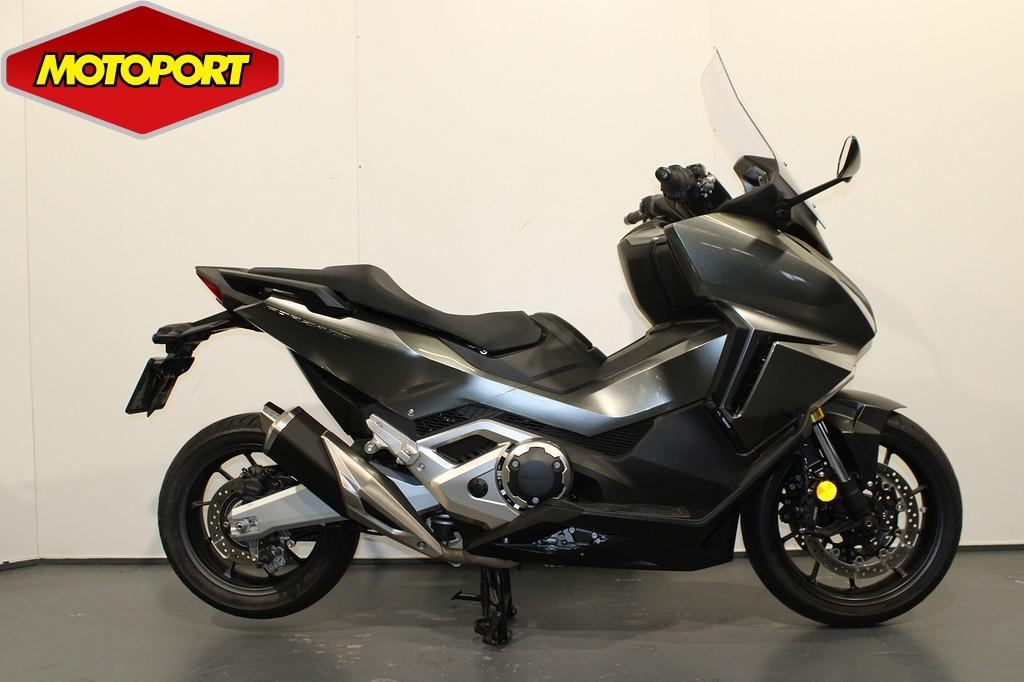 Honda NSS 750 Forza (bj 2023), Bedrijf, Mc.benelux@honda-eu.com, Toermotor, Doornveld 180
B-1731  Zellik, BE