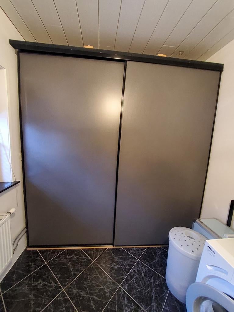 Kastenwand  schuifdeuren, Ophalen, Gebruikt, 200 cm of meer, Meerdere deuren
