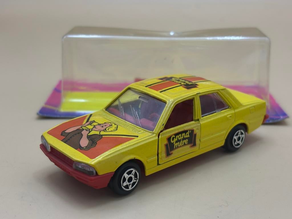Peugeot 505 Grand Mère 1:43 Norev, Hobby en Vrije tijd, Ophalen of Verzenden, Gebruikt, Auto, Norev