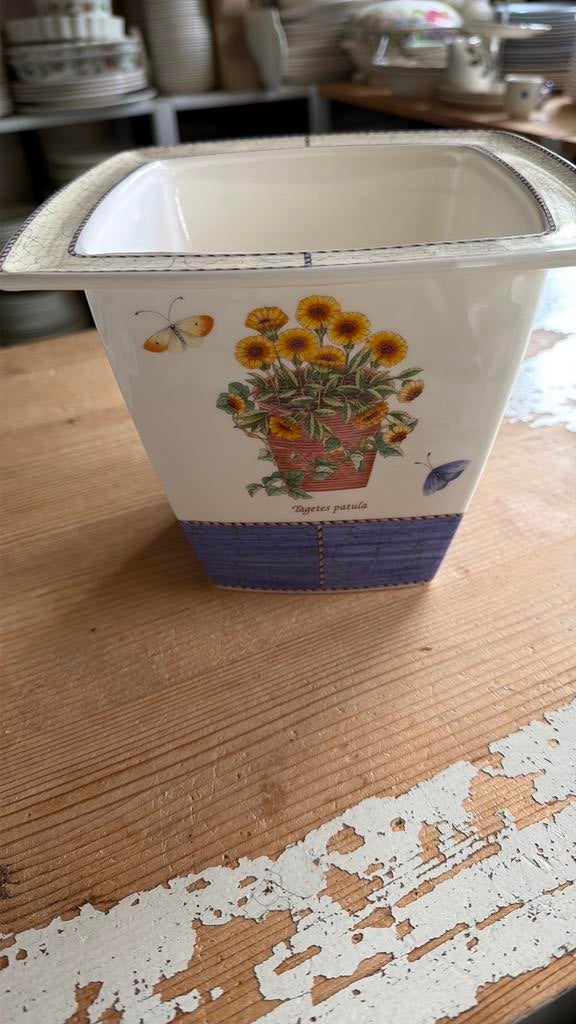 Wedgwood SARAH’S GARDEN bloempot, Overige typen, Ophalen of Verzenden, Zo goed als nieuw, Wedgwood