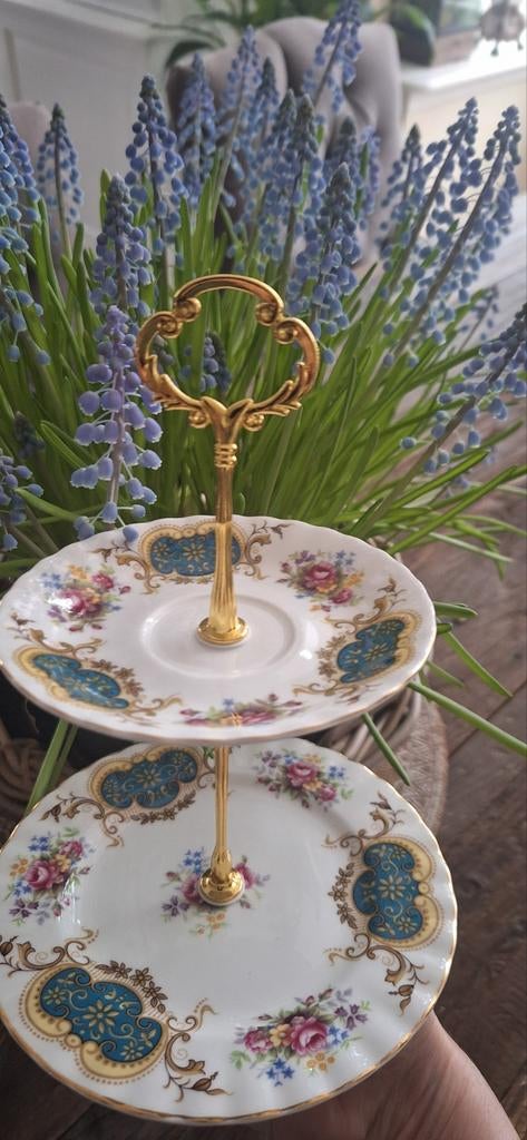 Royal Albert Berkeley Etagere - 2 Laags, Handmade €25,00, Ophalen of Verzenden, Zo goed als nieuw