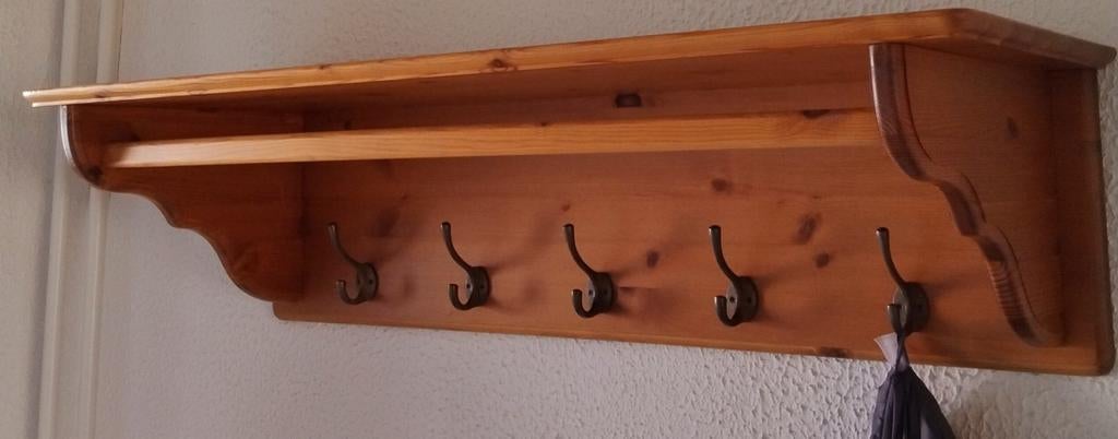 Houten wandkapstok met plank en 5 haken, Ophalen