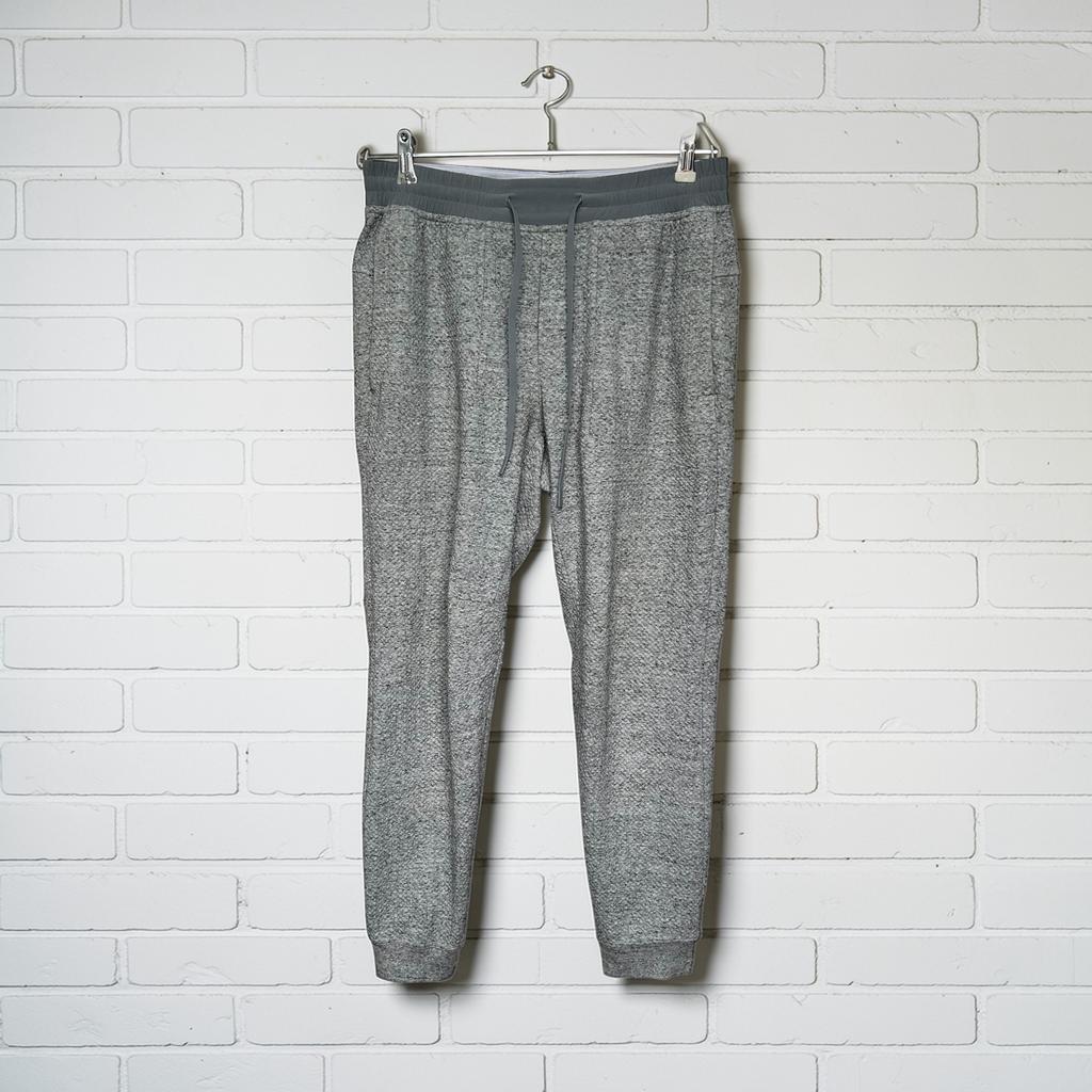 Lululemon Broek Maat L/XL Grijs Engineered Warmth Jogger, Kleding | Dames, L, Maat 42/44 (L), Zo goed als nieuw, L