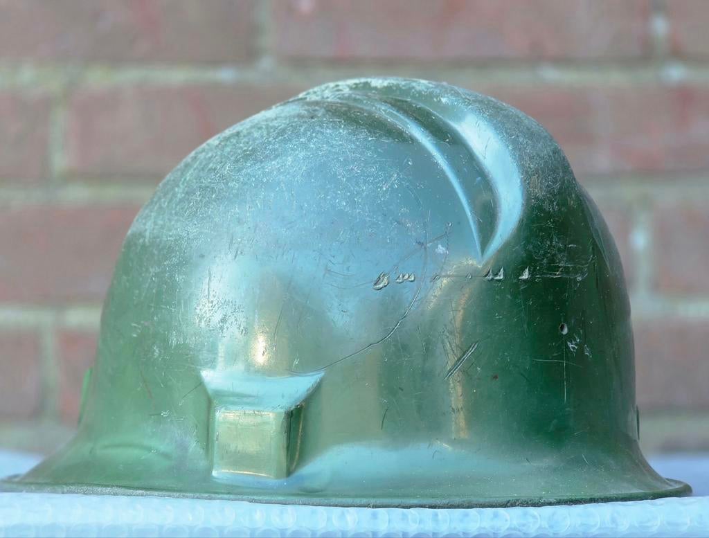 Brandweerhelm brandweer China, Ophalen of Verzenden, Landmacht, Nederland, Embleem of Badge