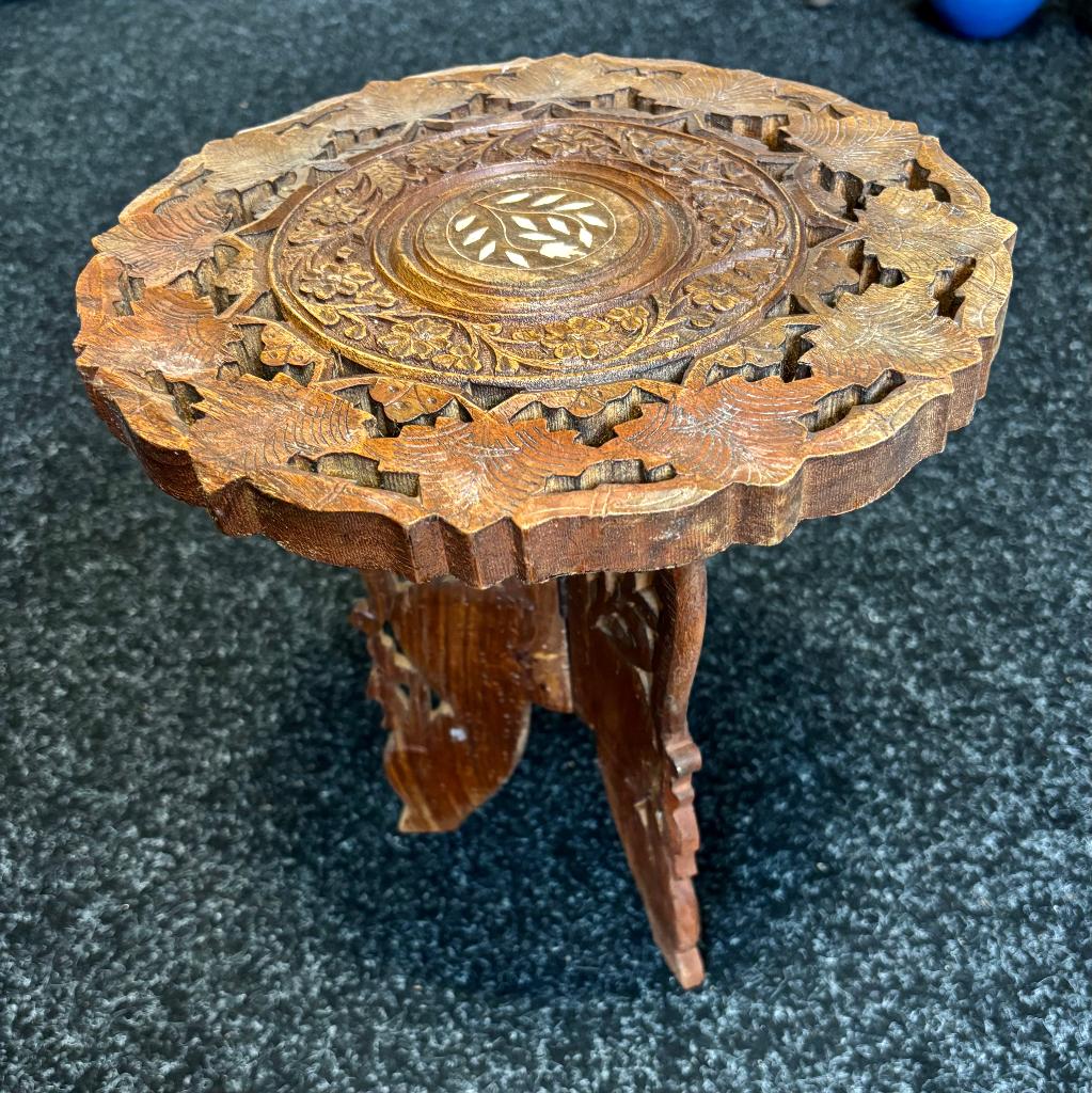 Tafel / krukje houtsnijwerk Indonesië, Hout, Gebruikt, Ophalen of Verzenden, Oosters