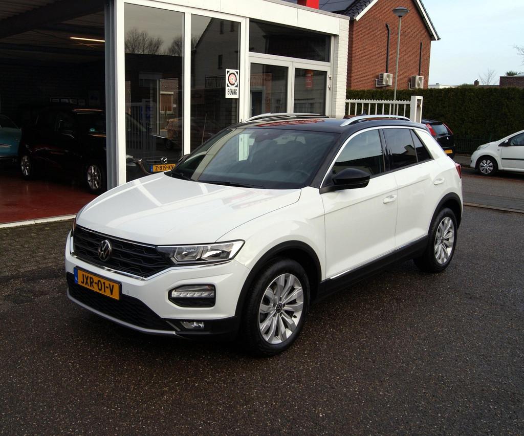 Volkswagen T-Roc 1.5 TSI Sport Navi,Clima,Trekhaak,pdc,RIJKL, Voorwielaandrijving, 12 maanden, Stof, Euro 6