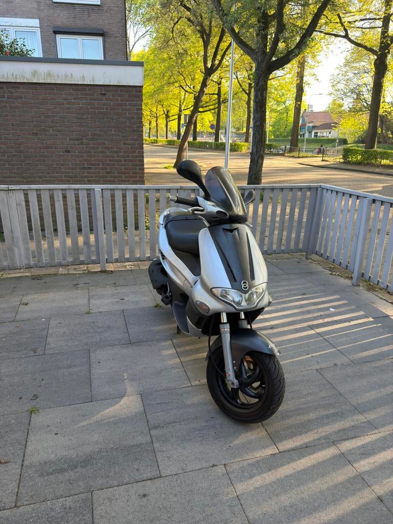 Gilera Runner 200cc 4T | Malossi | Veel Nieuwe Onderdelen, Fietsen en Brommers, Scooters | Piaggio, Ophalen, Gebruikt, Overige modellen