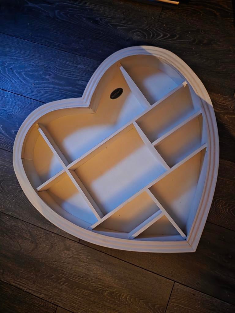 Riverdale grote witte letterbak in hartvorm., Ophalen, 58 cm, 58 cm, Hout
