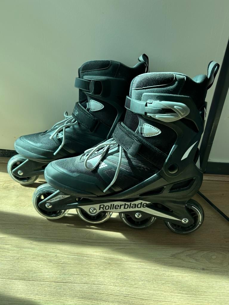 Rollerblade skeelers maat 42 + nieuwe handbeschermers (XL), Sport en Fitness, Skeelers, Dames, Ophalen of Verzenden, Zo goed als nieuw