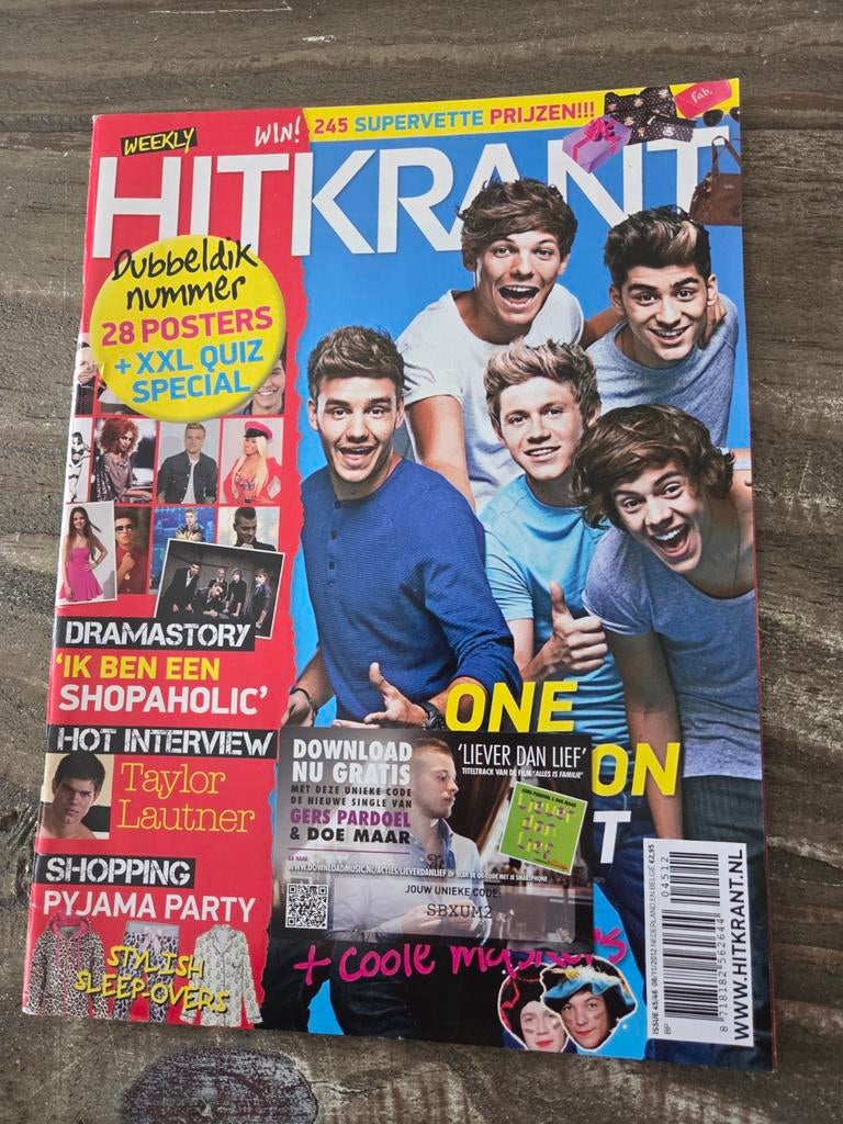 Hitkrant - One Direction - Issue 45/46 - 2012 + Posters, Ophalen of Verzenden, Muziek, Film of Tv