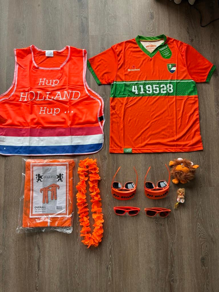 Oranje Shirt, Hesje, Overall, Zonnebrillen met pet, Ketting, Kleding | Dames, Carnavalskleding en Feestkleding, Ophalen of Verzenden