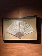 Antieke Japanse waaier in lijst - Delicaat kantwerk, Ophalen of Verzenden
