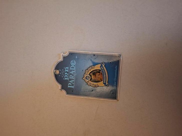 Efteling Droomvlucht 25 jaar pin - Pin Parade nieuw, Verzamelen, Speldjes, Pins en Buttons, Nieuw, Speldje of Pin, Overige onderwerpen