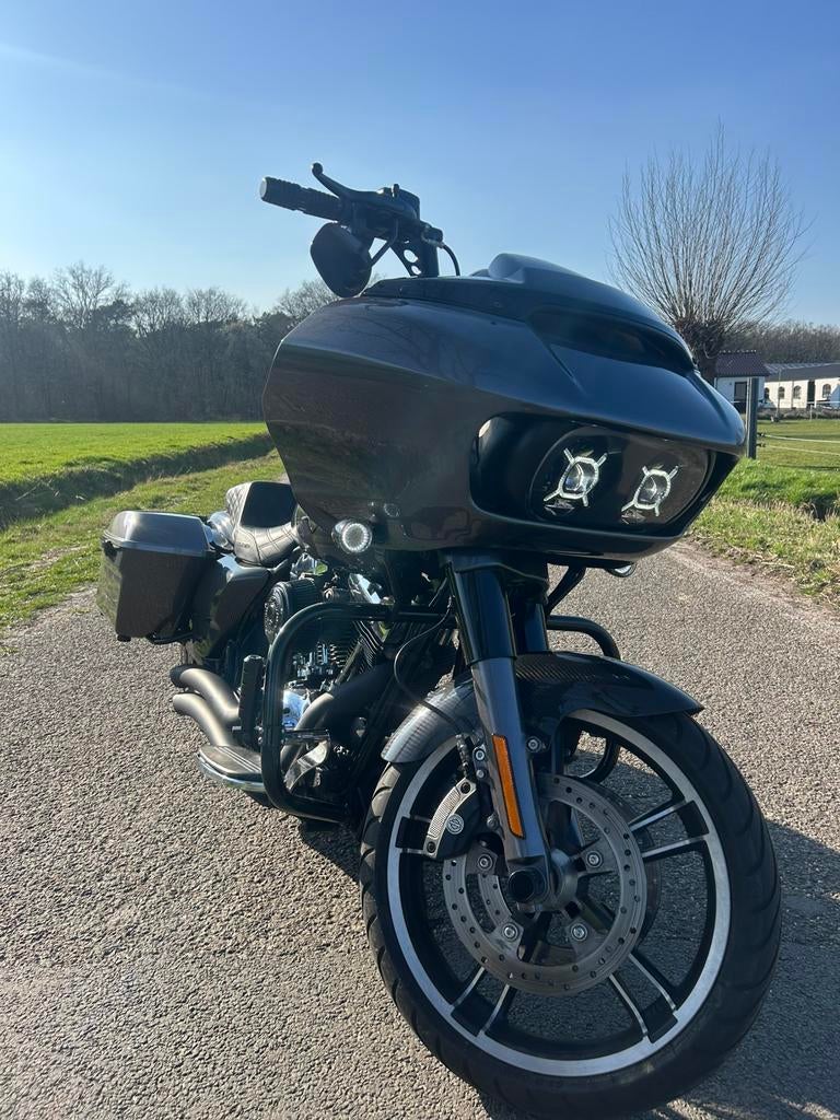 Harley Davidson Road Glide Special FLTRXS 2015 grey carbon, Motoren, Motoren | Harley-Davidson, 2 cilinders, Motorrijbewijs A
