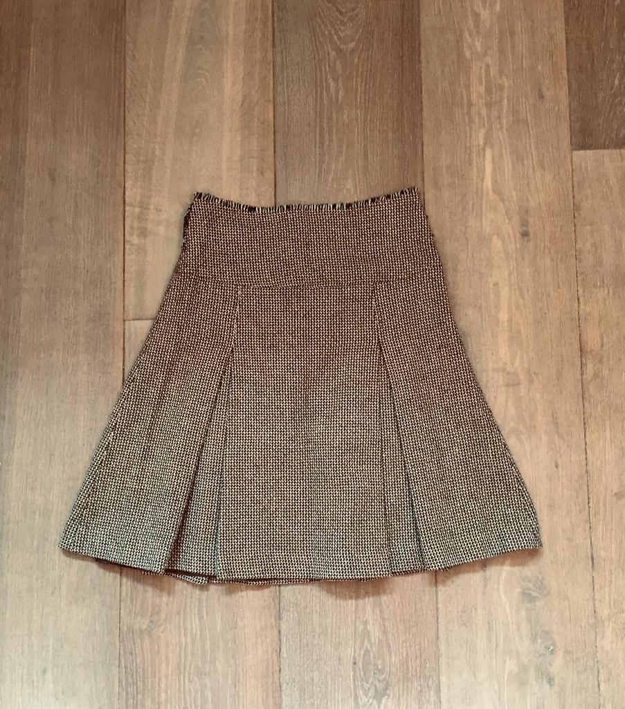 ZGAN: bruin tweed rokje met plooien; Mango; mt (34) 36, Kleding | Dames, Rokken, Mango, Bruin, Ophalen of Verzenden, Zo goed als nieuw